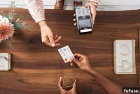 Jewelry’s Online Surge: 45% Holiday Growth Defies 4% Retail Sales Slide