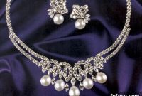 Museum Acquires Princess Diana’s Swan Lake Jewels