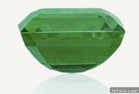 14-Carat Emerald Crushes Christie’s Valuation