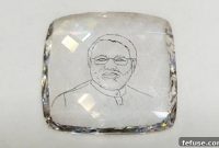 Innovative Lab Diamond Honors Modi