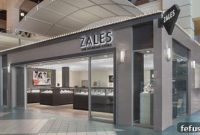 Signet Jewelers Sees Q1 Sales and Profits Slide Year Over Year