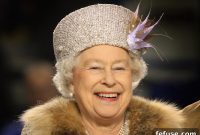 Her Majesty’s Gilded and Silvered Winter Splendor