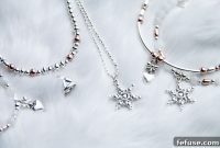 ChloBo: The Romance of Christmas Unwrapped