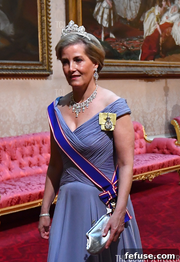 Glittering Majesty: Buckingham Palace State Banquet Jewels 11 Victoria Jones- WPA Pool/Getty Images