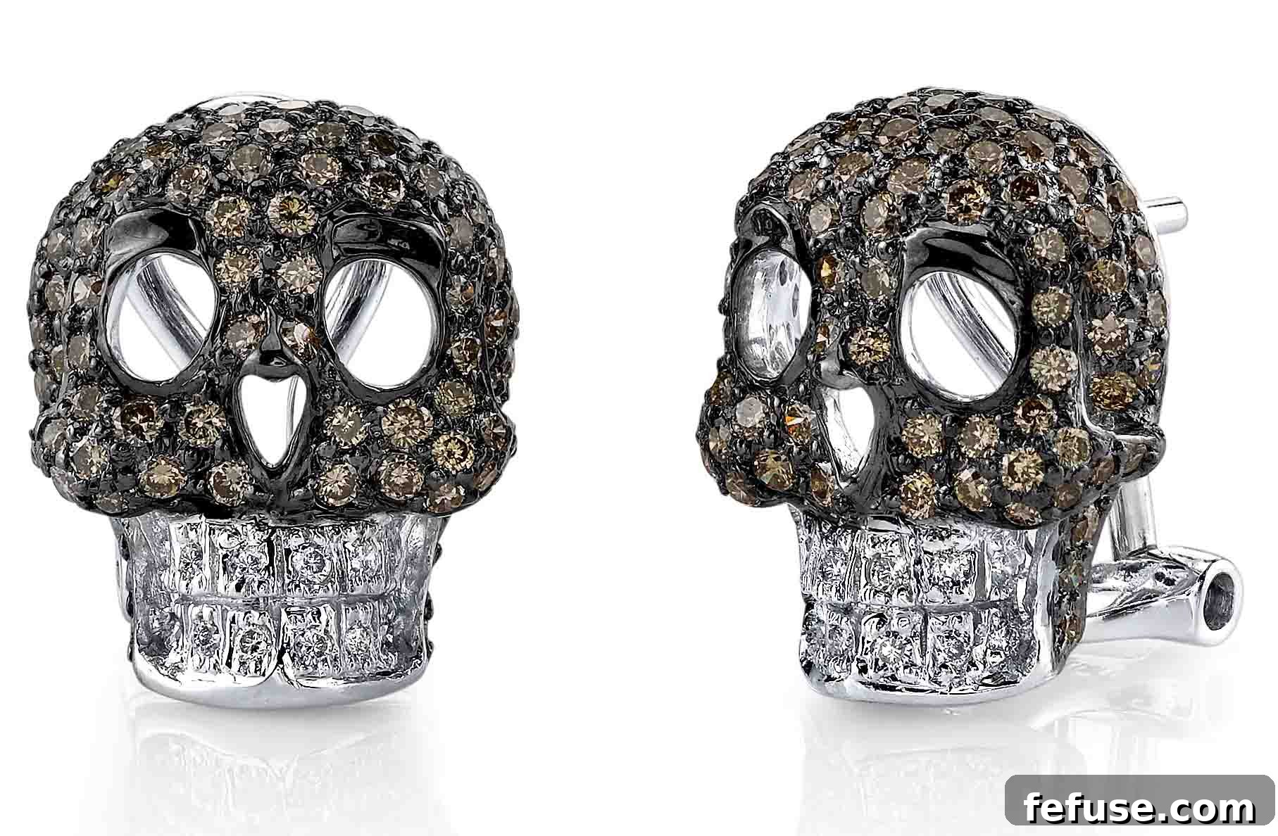 Skull earrings in white gold with brown and white diamonds