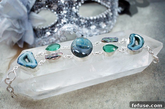 Your Festive Jewelry Forecast: Top Trends for the Holidays 2 The Ultimate Guide to Jewelry Trends this Holiday