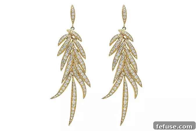 Statement earrings in 18k yellow gold
