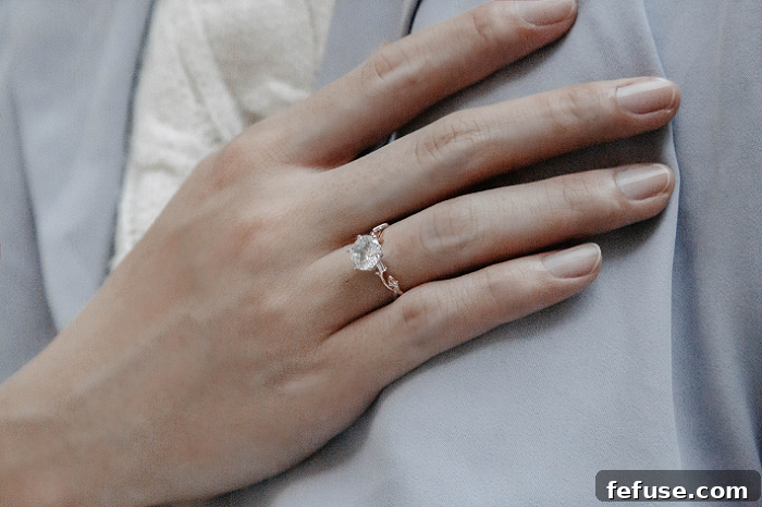 Flora Moissanite Luxury Ring 