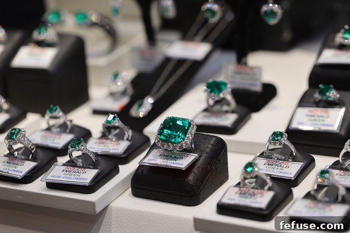 Discover Exclusive Business Perks at RX Japan’s International Jewellery Kobe - A bustling image of a jewellery exhibition