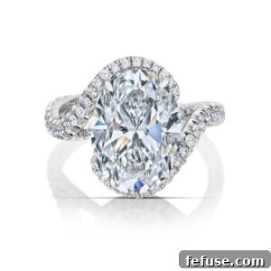 5.59 Carat Oval Diamond Bypass Ring by Stephen Silver, showcased at the Emmys by Catherine Zeta-Jones