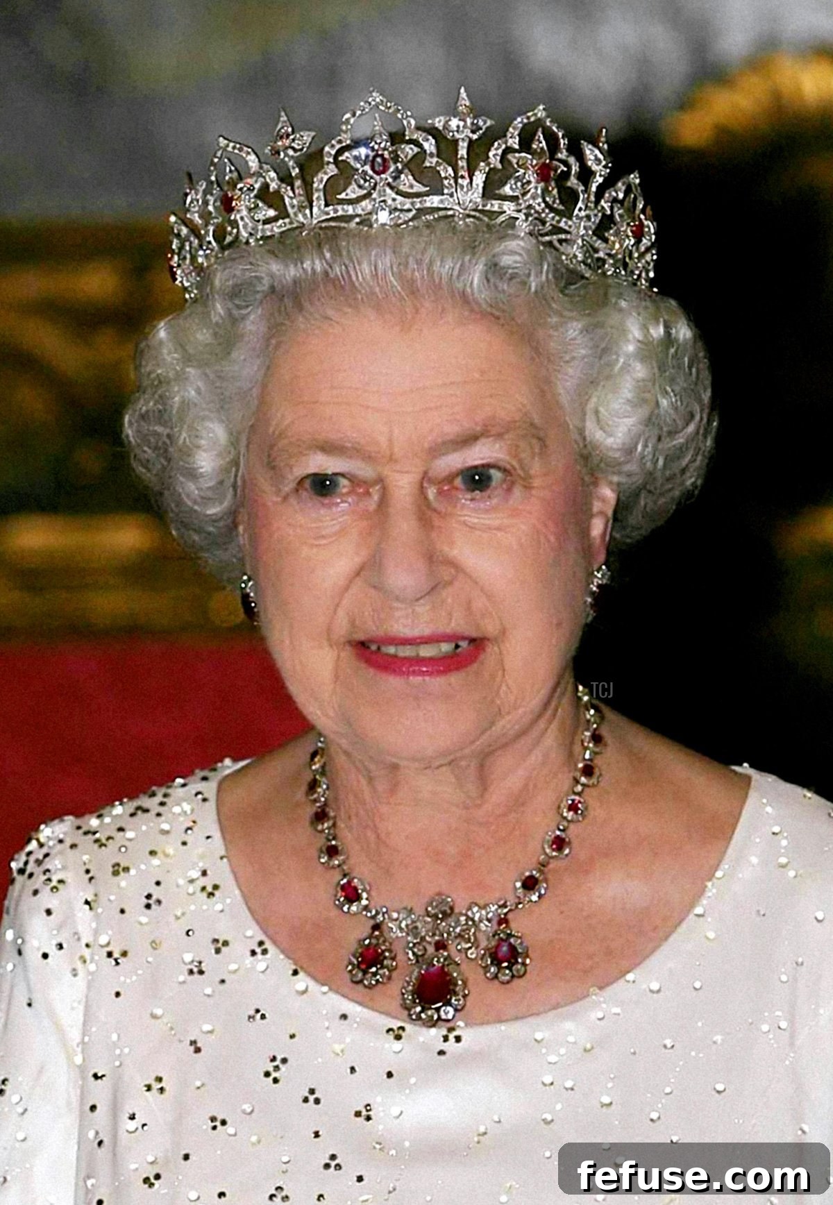 Queen Elizabeth II wearing the Baring Ruby Necklace, Queen Victoria’s Indian Circlet, and Queen Mary’s Ruby Cluster Earrings at a banquet in Malta, November 2005