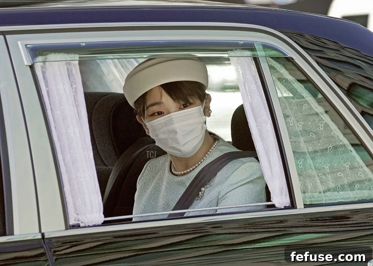 Japans Princess Mako enters the Imperial Palace to attend the Korei-sai autumn ceremonies, which pays respects to past emperors and members of the imperial family, in Tokyo on September 23, 2021
