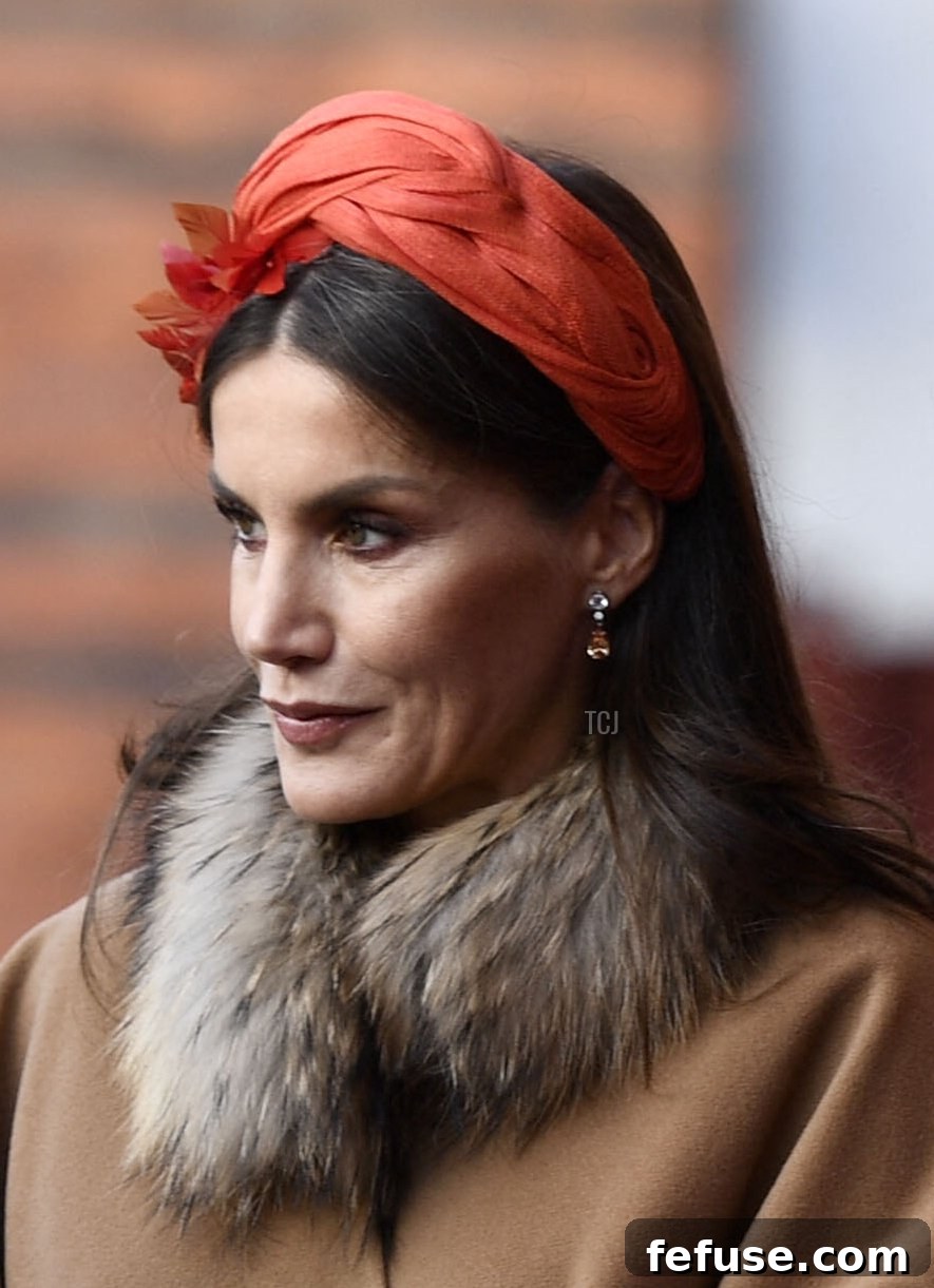Queen Silvia of Sweden (R) welcomes Queen Letizia of Spain prior to the carriage procession to the Royal Palace, in Stockholm on November 24, 2021