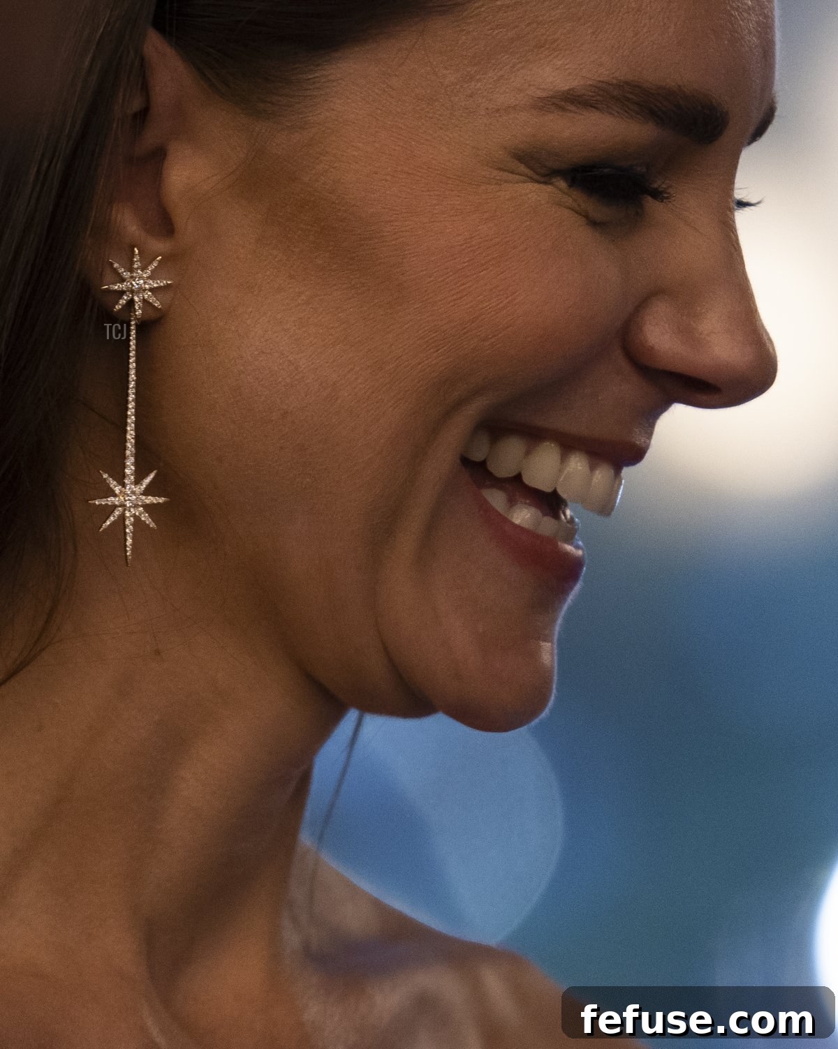 Catherine, Duchess of Cambridge, arriving for the Top Gun: Maverick Royal Film Performance at Odeon Leicester Square, offering another view of her jewelry, London, May 2022