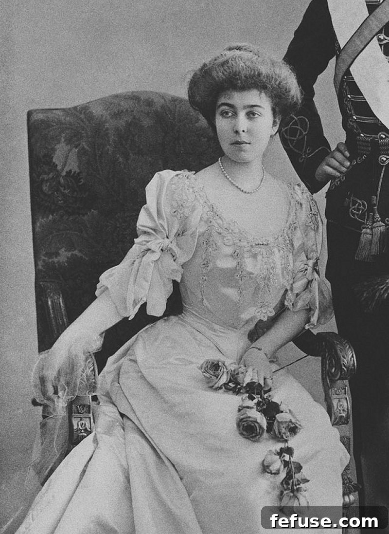 Detail, photographic portrait of Gustaf Adolf and Margareta of Sweden, ca. 1905-07 (Wikimedia Commons)