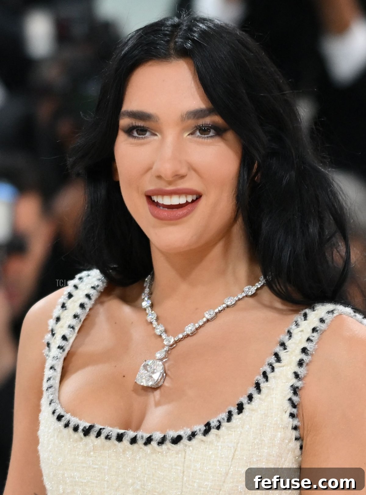 Dua Lipa at the Met Gala 2023, proudly wearing the responsibly sourced Tiffany Legendary Diamond, shining with exceptional brilliance.