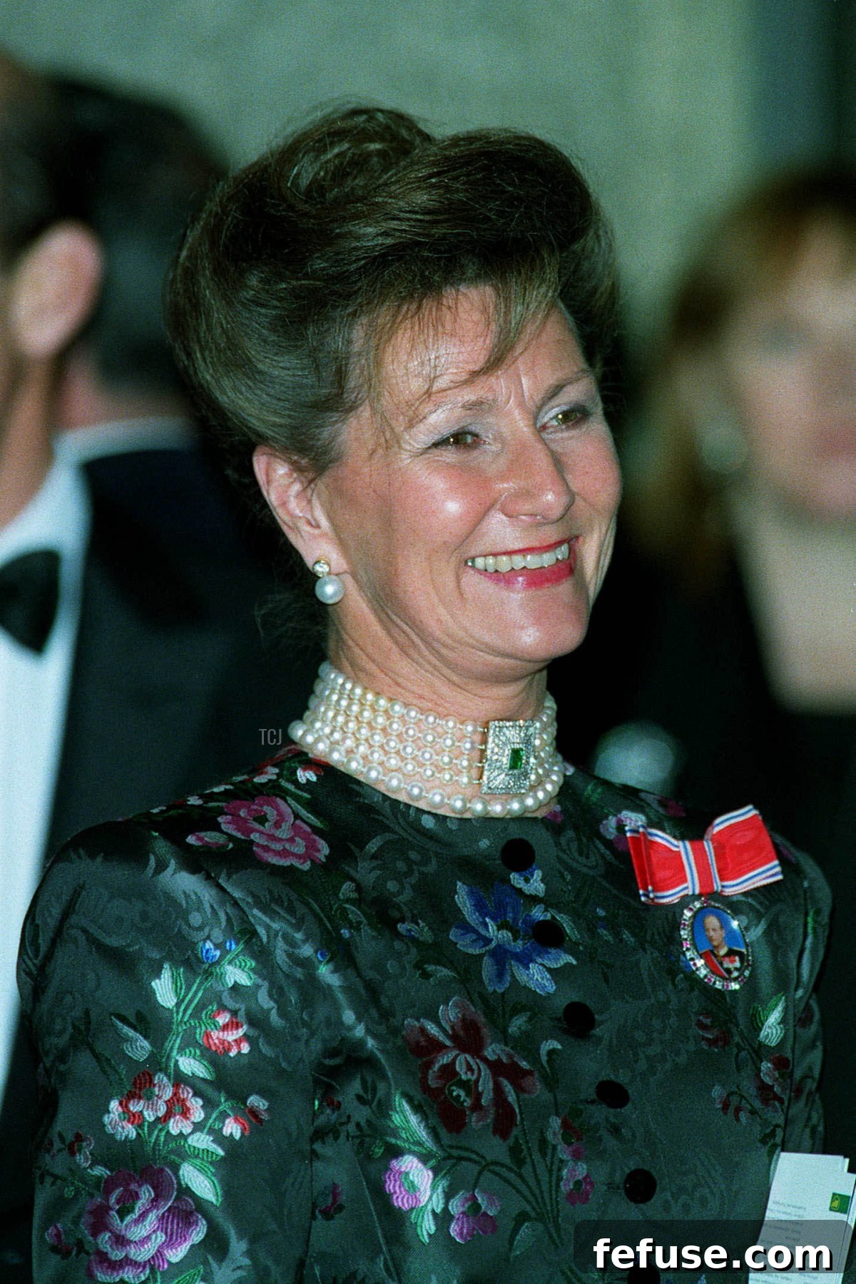 Queen Sonja of Norway wears the Oslofjord Necklace, December 1993 (Allstar Picture Library Ltd/Alamy)