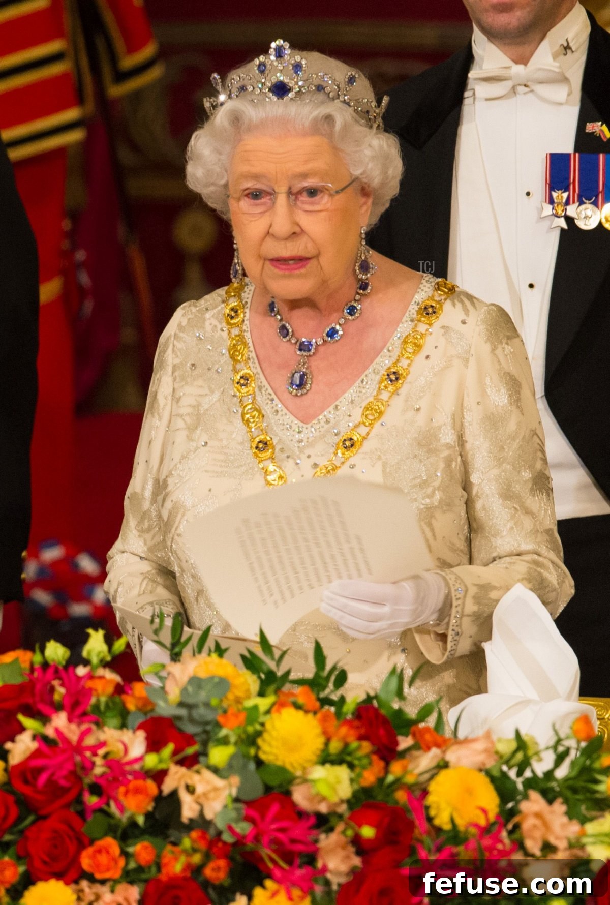 The Enduring Radiance of King George VI's Royal Sapphires 18 Queen Elizabeth II hosts a state banquet for Colombia's President Juan Manuel Santos at Buckingham Palace in London on November 1, 2016 (DOMINIC LIPINSKI/AFP via Getty Images)