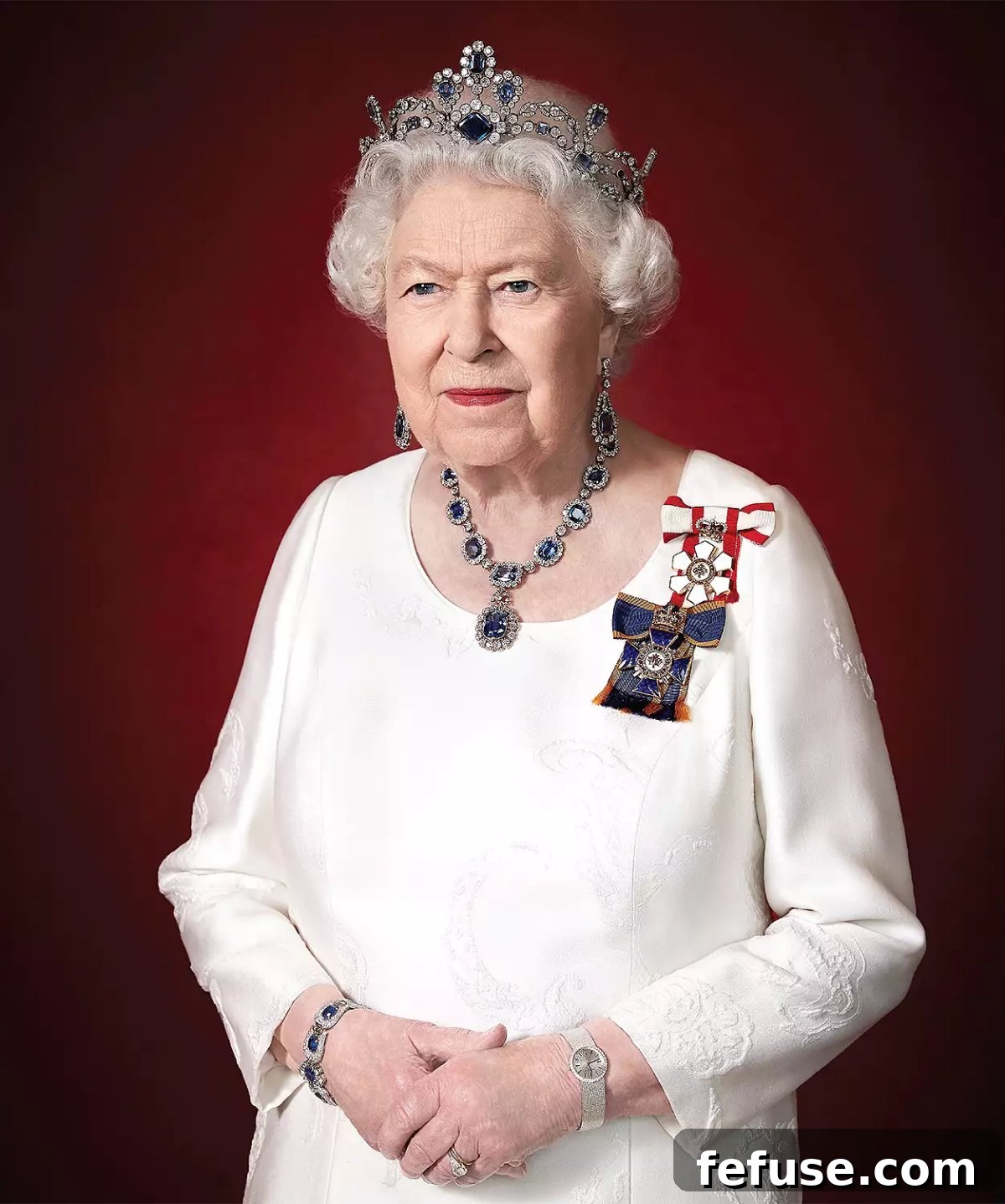 The Enduring Radiance of King George VI's Royal Sapphires 19 Queen Elizabeth II poses for an official portrait at Windsor Castle in March 2019 (Chris Jackson/Government of Canada)