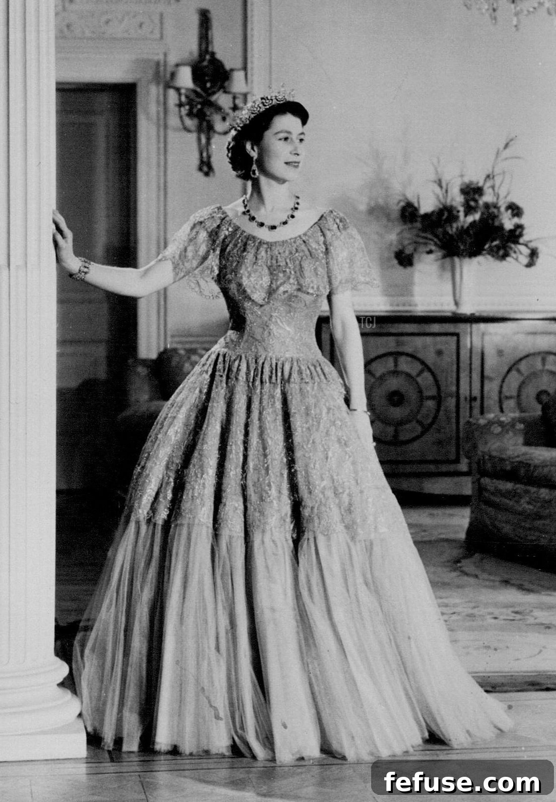 The Enduring Radiance of King George VI's Royal Sapphires 3 Queen Elizabeth II poses for a portrait taken by Baron at Clarence House in London, June 1952 (Associated Press Photo/SuperStock/Alamy)