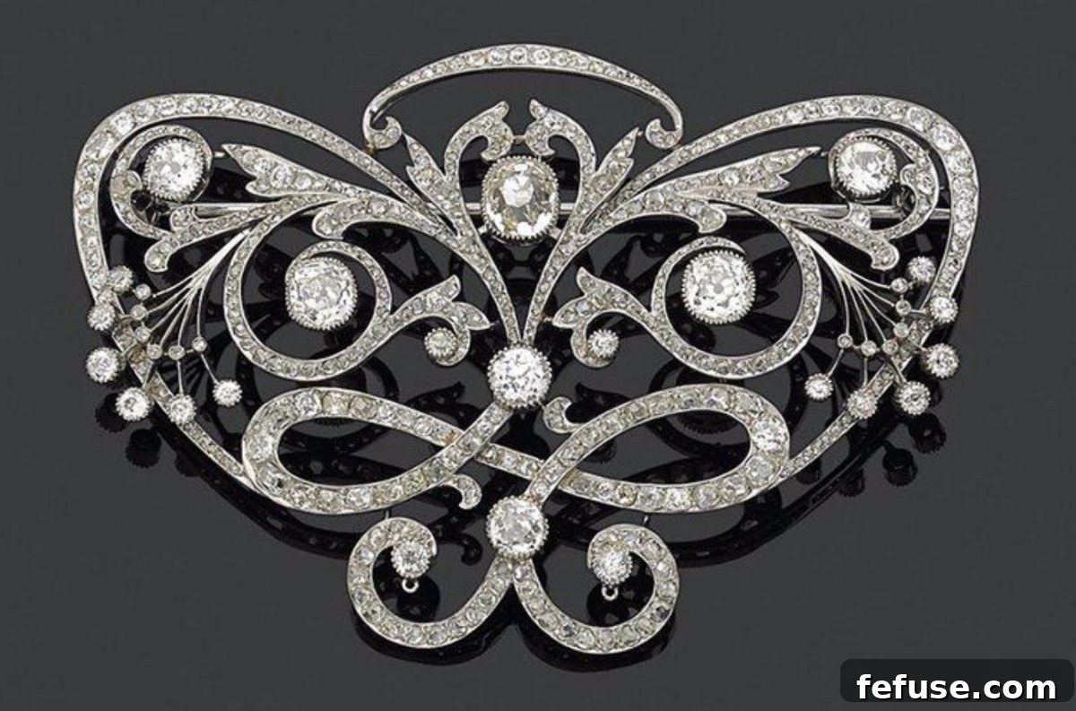 Detailed view of the antique diamond brooch worn by Queen Mathilde of the Belgians, sold at Drouot auction