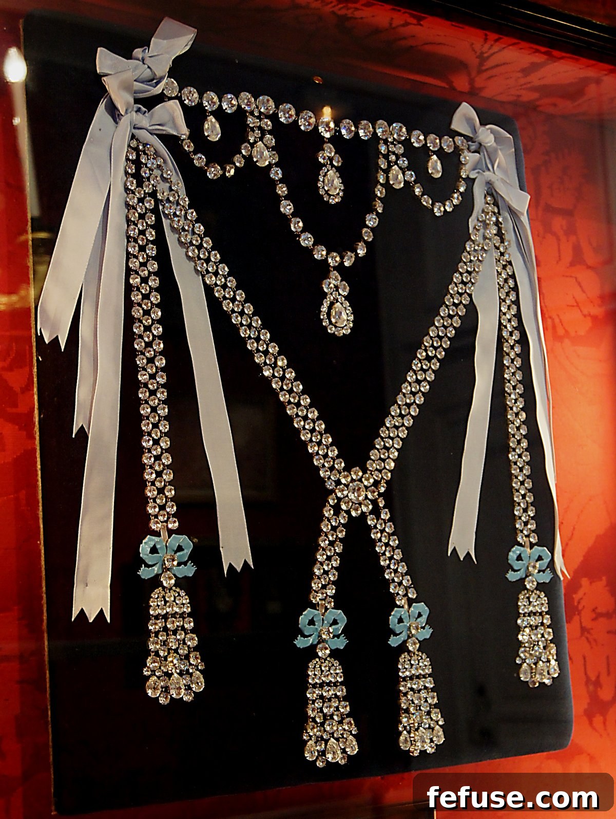 Reconstruction of the famed Boehmer and Bassenge diamond necklace, displayed at the Château de Breteuil in France, 2010 (Wikimedia Commons)
