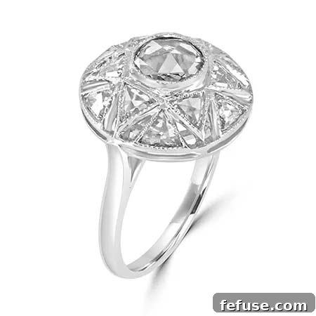 Vivaan Crown Ring with Rose-Cut Trillion Diamonds