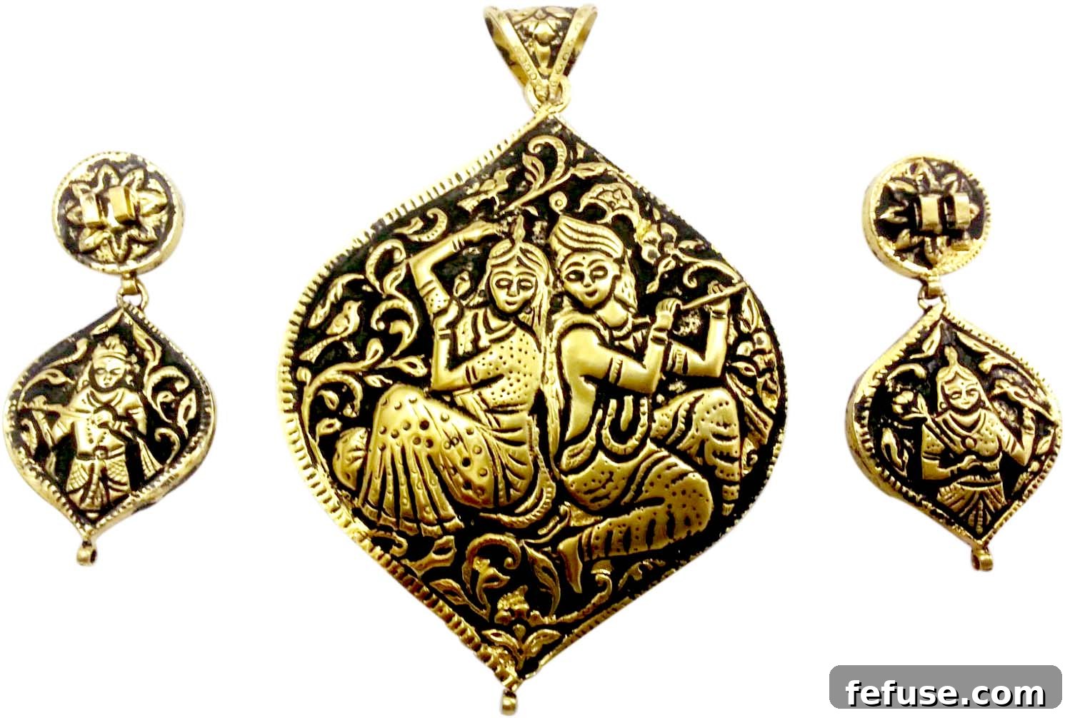 Intricately designed Jadau choker necklace