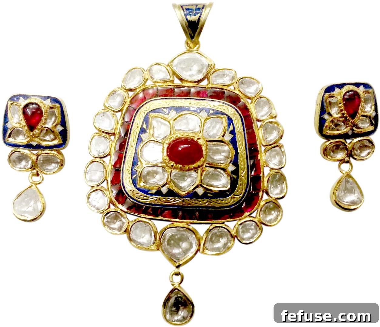 Overview of a jewellery workshop with artisans