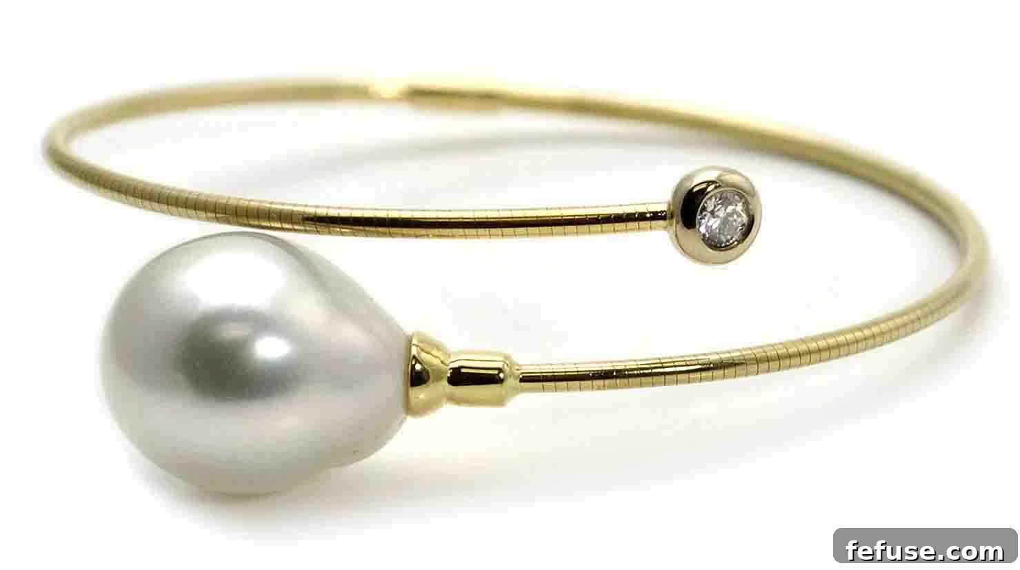 Bangle bracelet